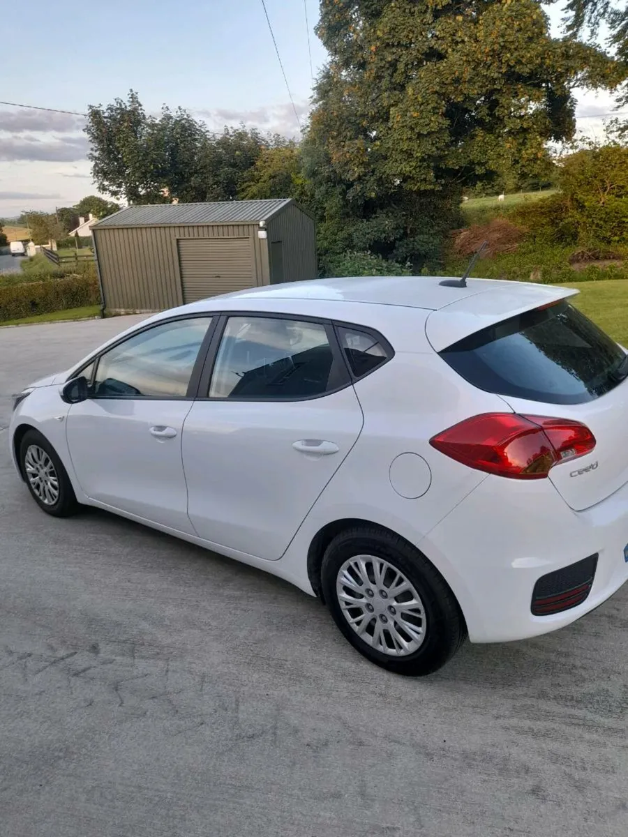 Kia ceed 1.6crdi 2016 - Image 3