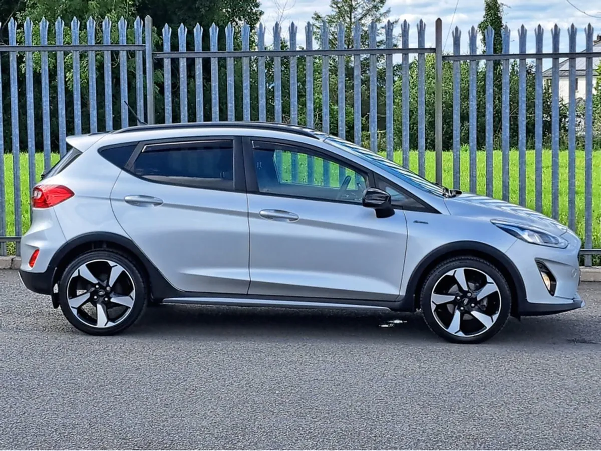 Ford Fiesta Active 1.0turbo 100BHP  heated Seats - Image 2
