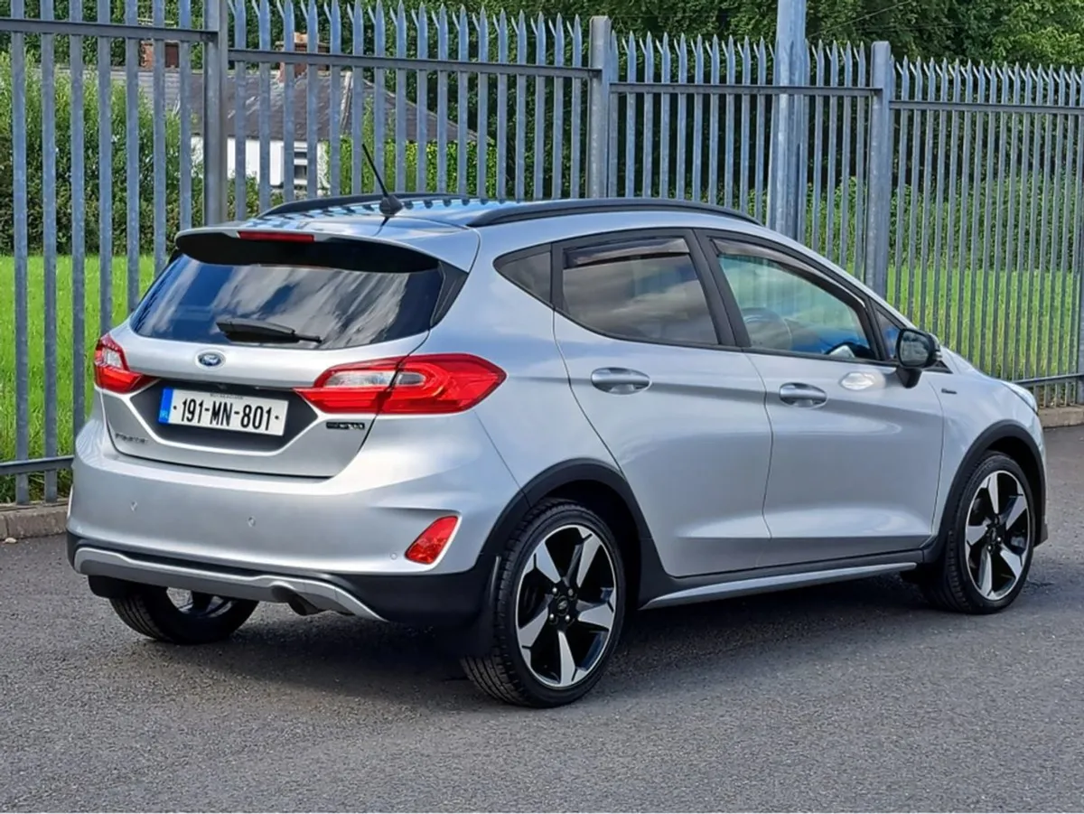 Ford Fiesta Active 1.0turbo 100BHP  heated Seats - Image 3