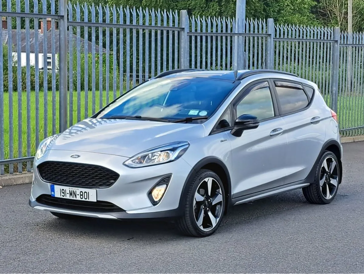 Ford Fiesta Active 1.0turbo 100BHP  heated Seats - Image 4