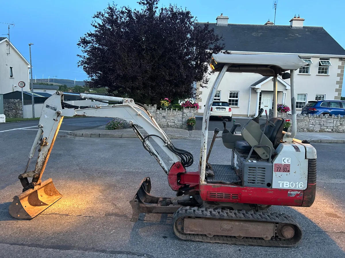 2003 Takeuchi TB016 Mini Excavator - Image 1
