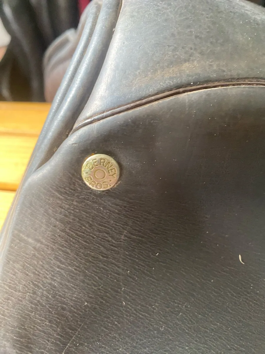 16.5 Berney brothers Leather saddle - Image 2