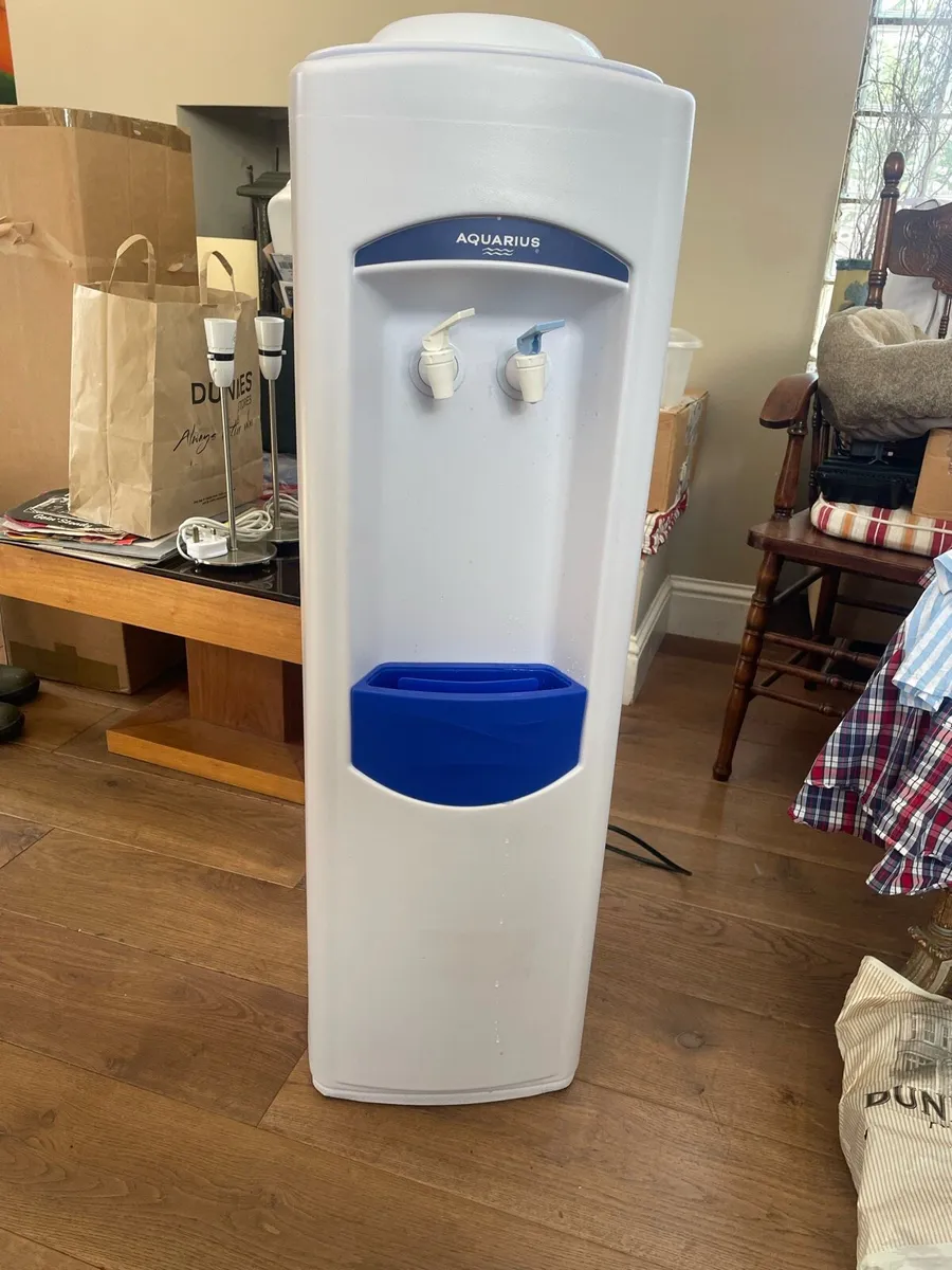 Aquarius Stand-Alon​e Water Cooler - Image 1