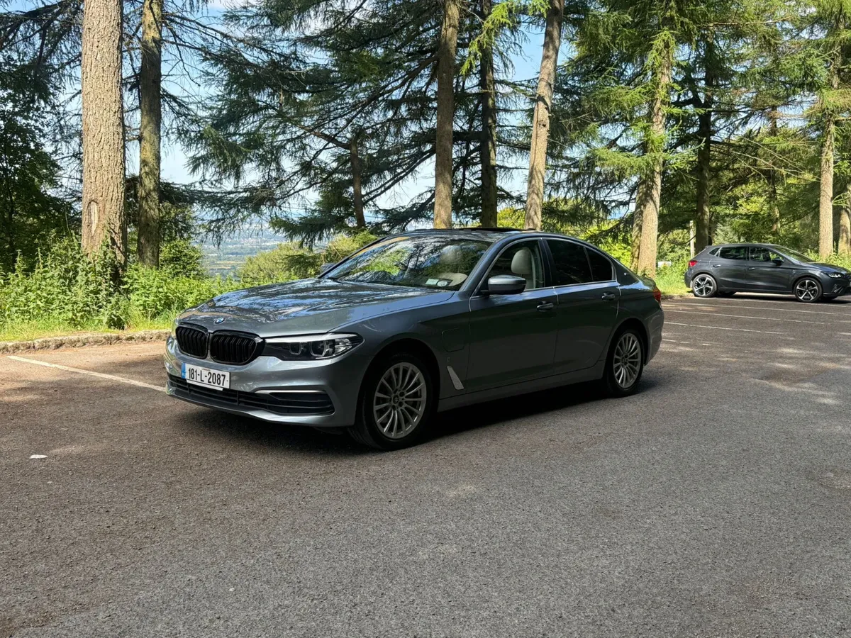 Warranty BMW 5-Series 530e iPerformance Like New - Image 3