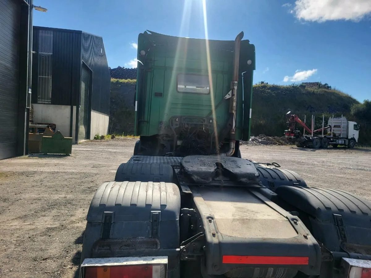 Scania 620 6x4 double drive air suspension - Image 4