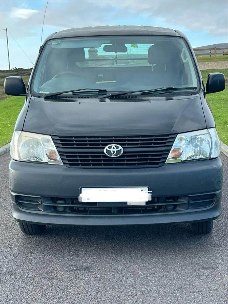 2008 Toyota Hiace Van - Image 1