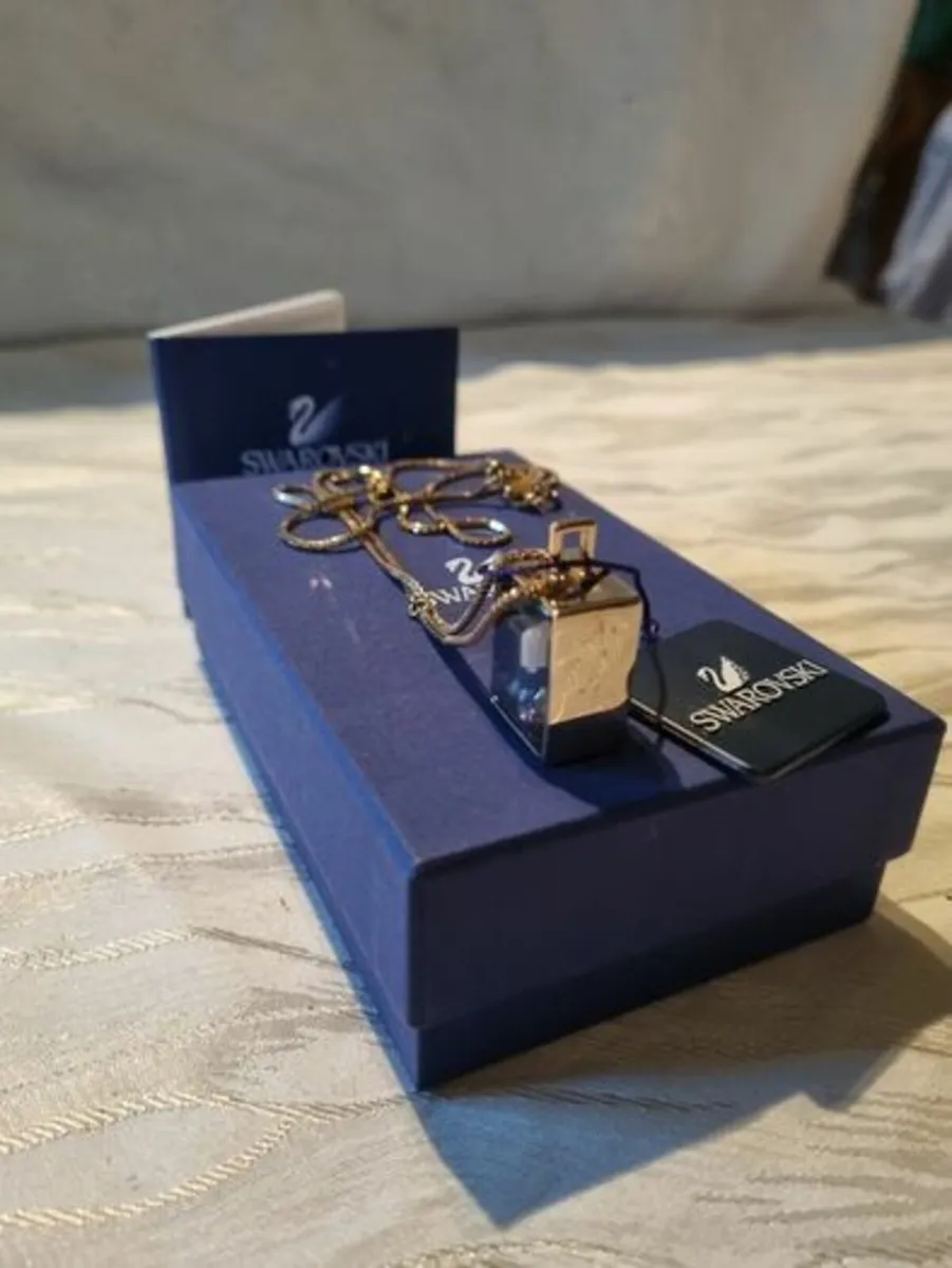Swarovski gold plated necklace - Image 4