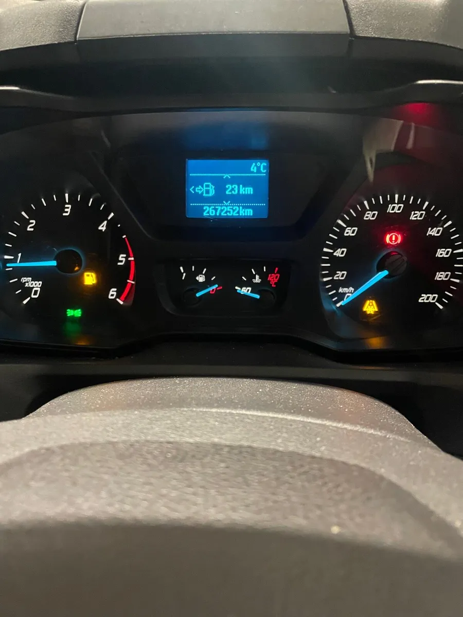 Ford Transit Custom TREND 2.2ltr - Image 2