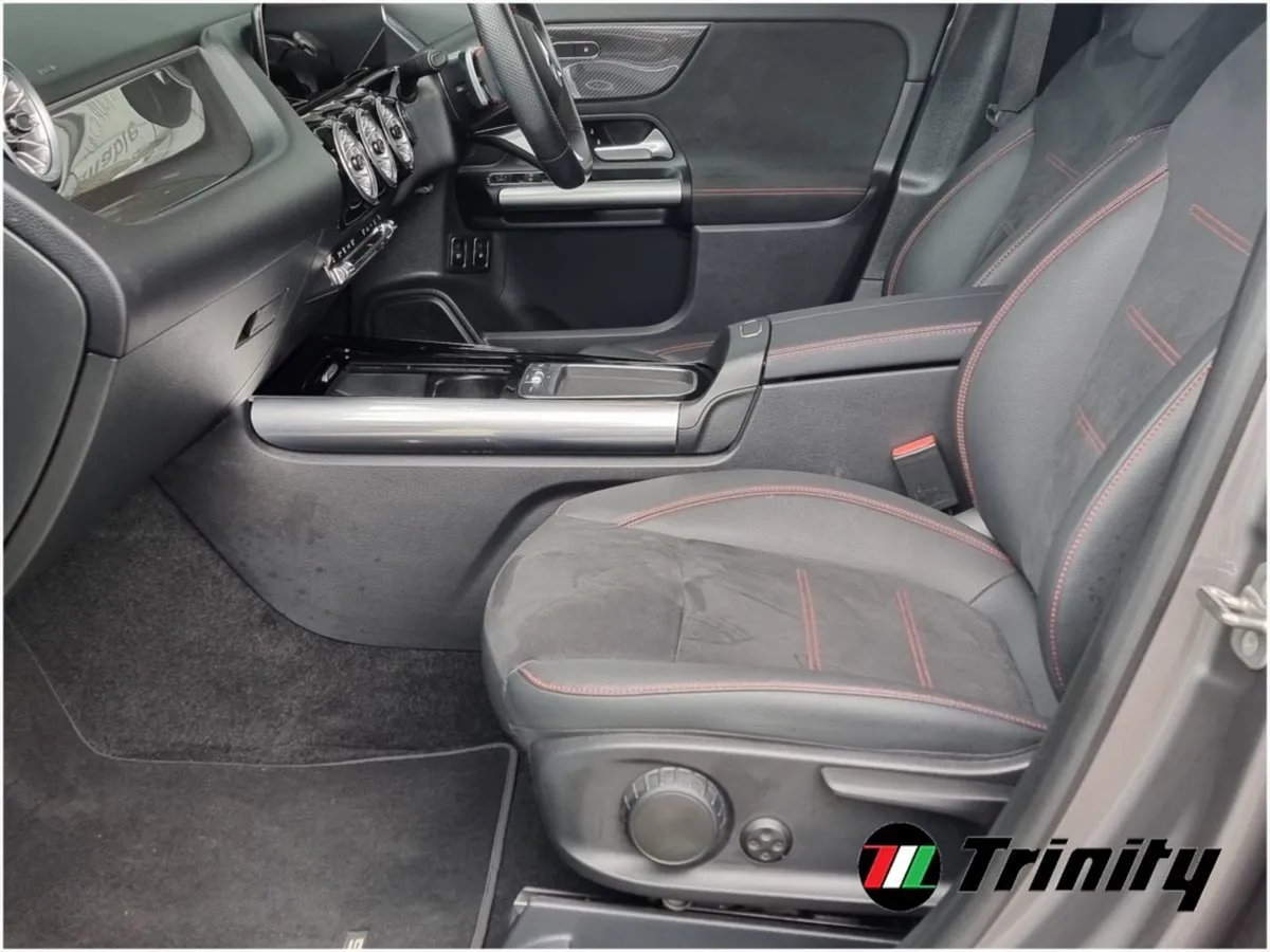Mercedes-Benz GLA 250 AMG Line Executive Exclusiv - Image 4