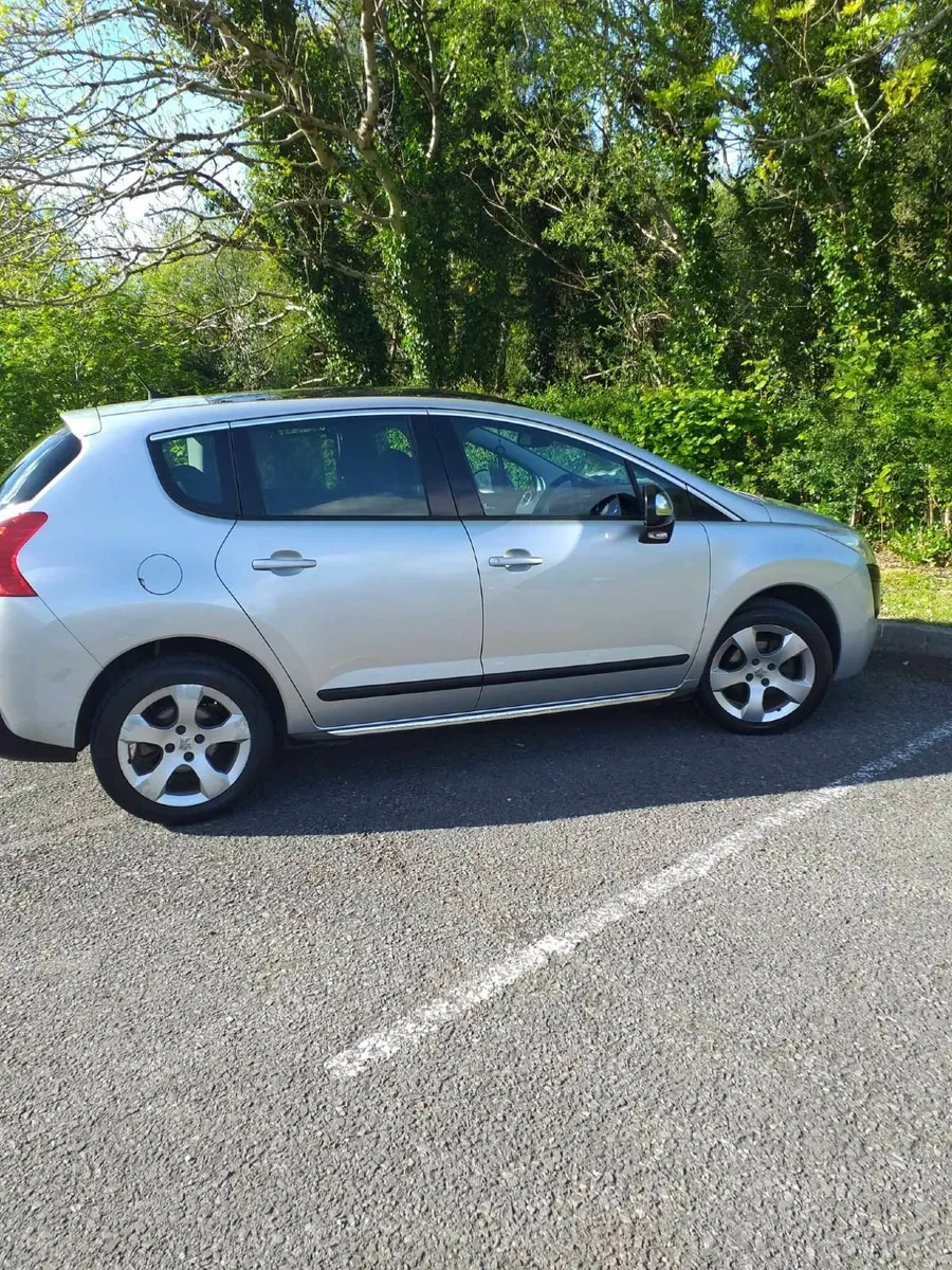 Peugeot 3008 2011 - Image 1