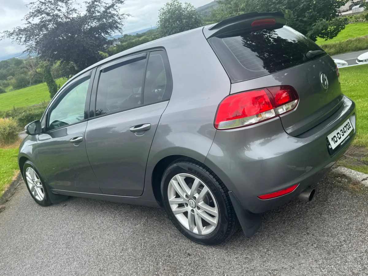 Volkswagen Golf 2010 1.6 tdi - Image 3