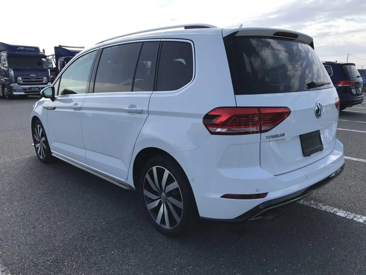 Volkswagen Touran 1.4 TSI R-line 7-seater Auto - Image 3