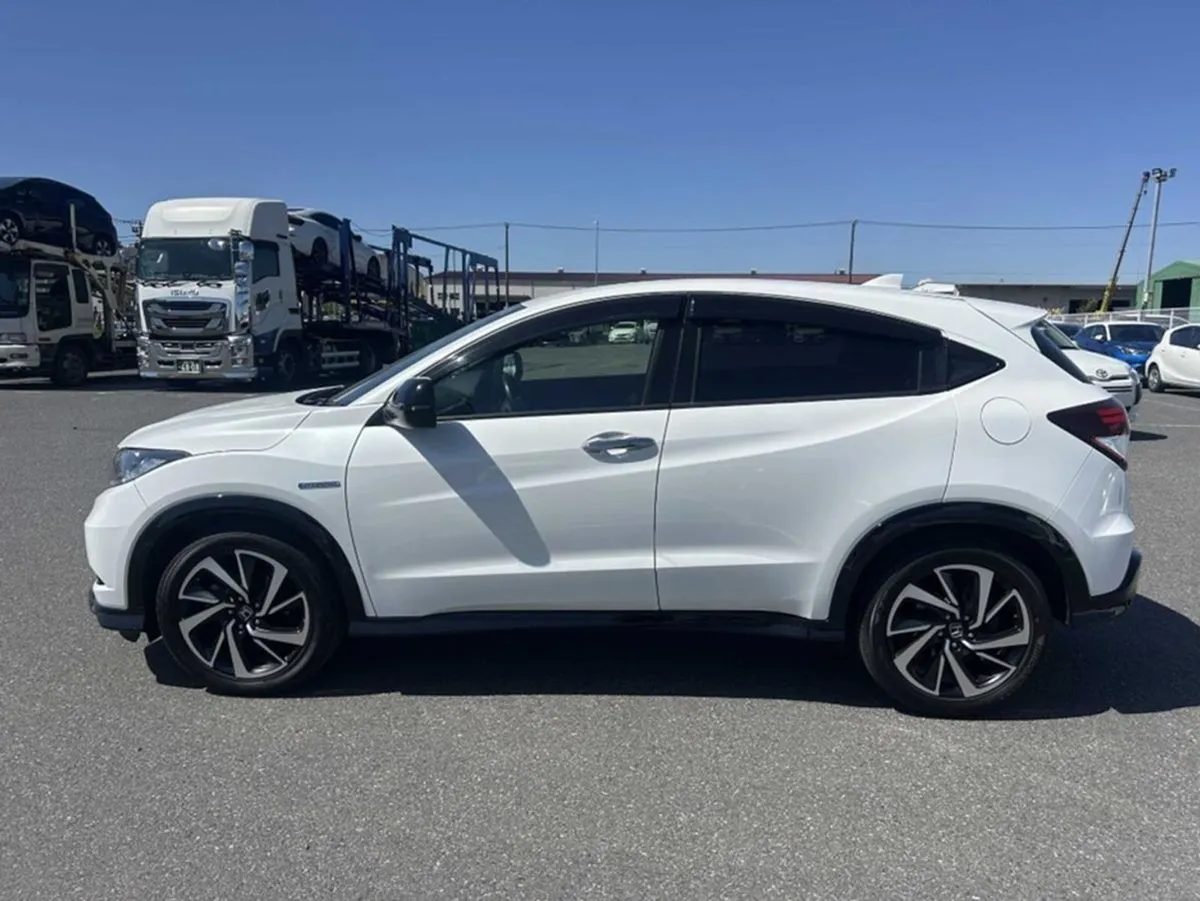 Honda Vezel 1.5 Hybrid RS Sensing Edition - Image 2