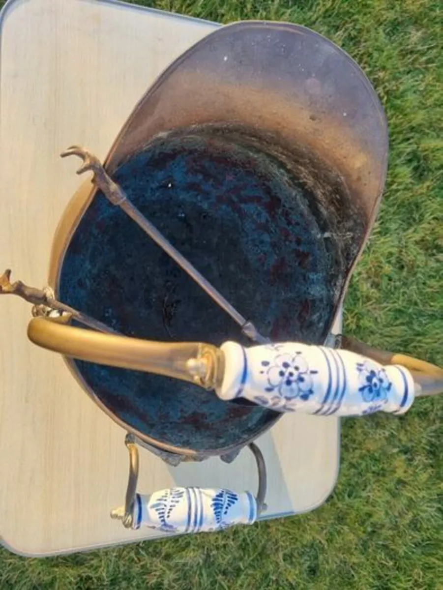 Large Vintage Brass Coal Bucket - Image 3
