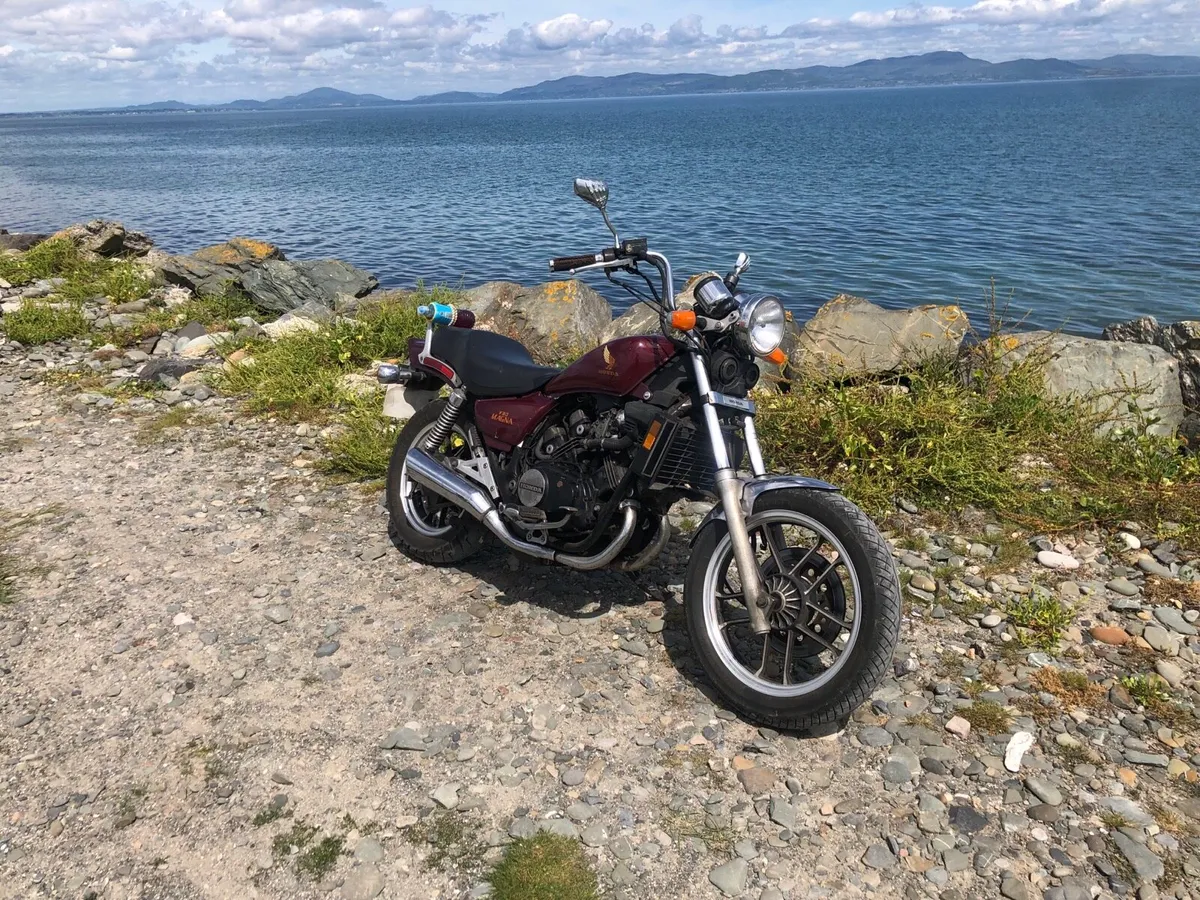 Honda Magna 500 - Image 1