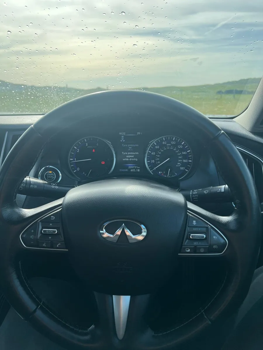 2014 Infiniti Q50 Sport 2.1 Diesel (RWD ) - Image 3