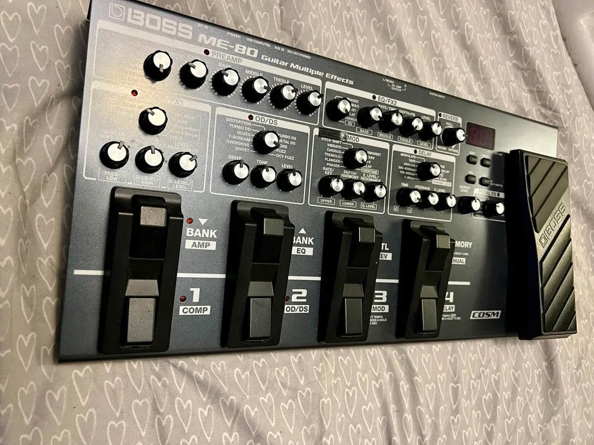 Boss ME 80 Guitar multiple effects pedal with box - Image 3