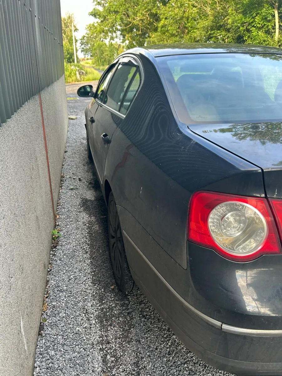 Volkswagen Passat - Image 4