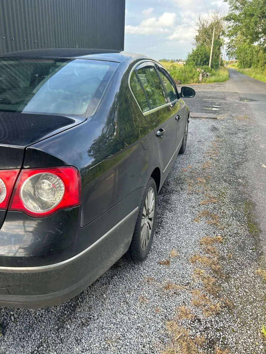 Volkswagen Passat - Image 3