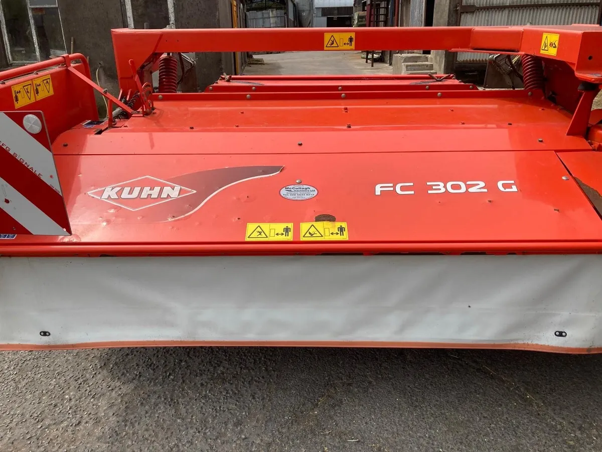 Kuhn trailer mower - Image 1