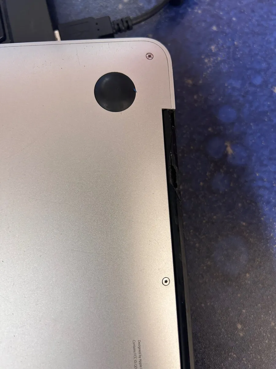 Macbook Air Early 2015 - Image 2