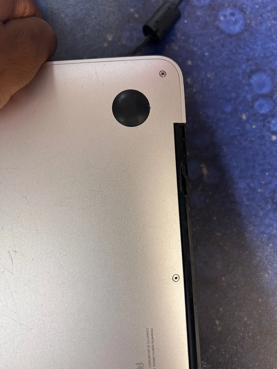 Macbook Air Early 2015 - Image 3