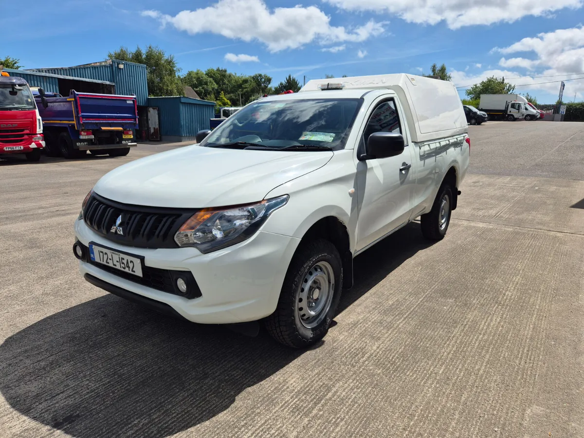 2017 Mitsubishi L200 SINGLE CAB PICKUP - Image 4