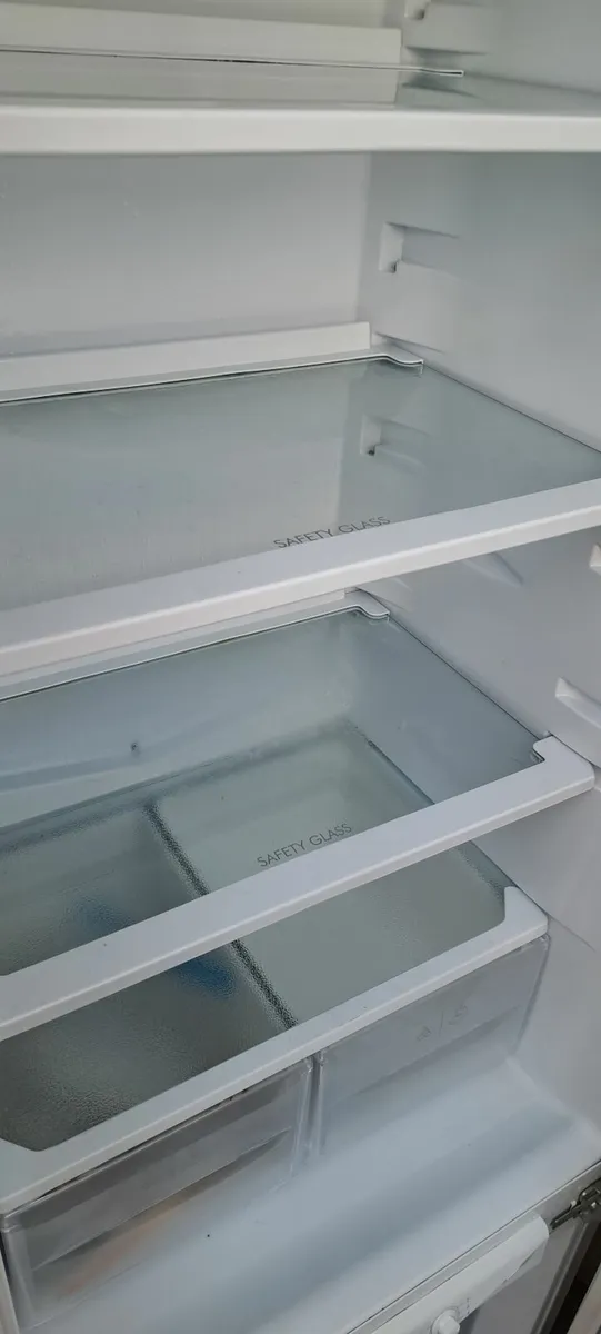 Integrated 70/30 Fridge/Freezer - Image 3