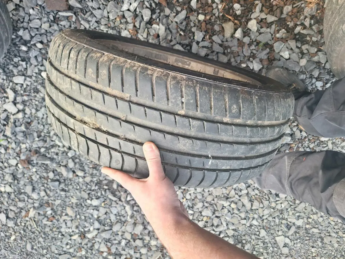 17 inch genuine ford alloys - Image 3