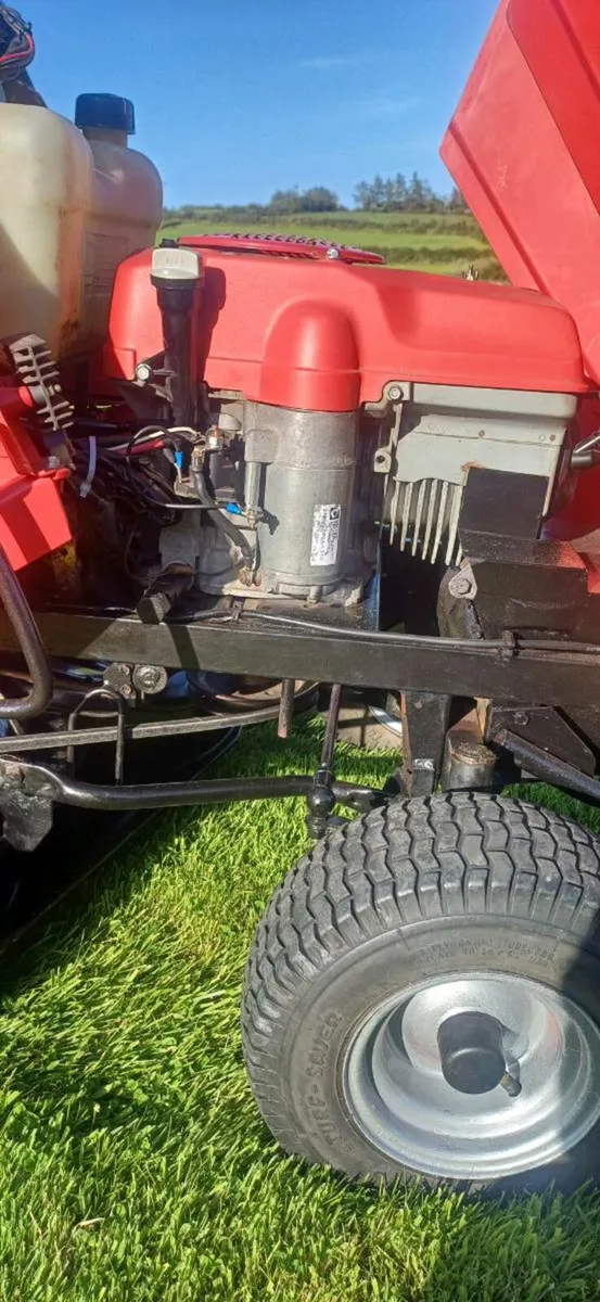 Honda ride on mower - Image 4