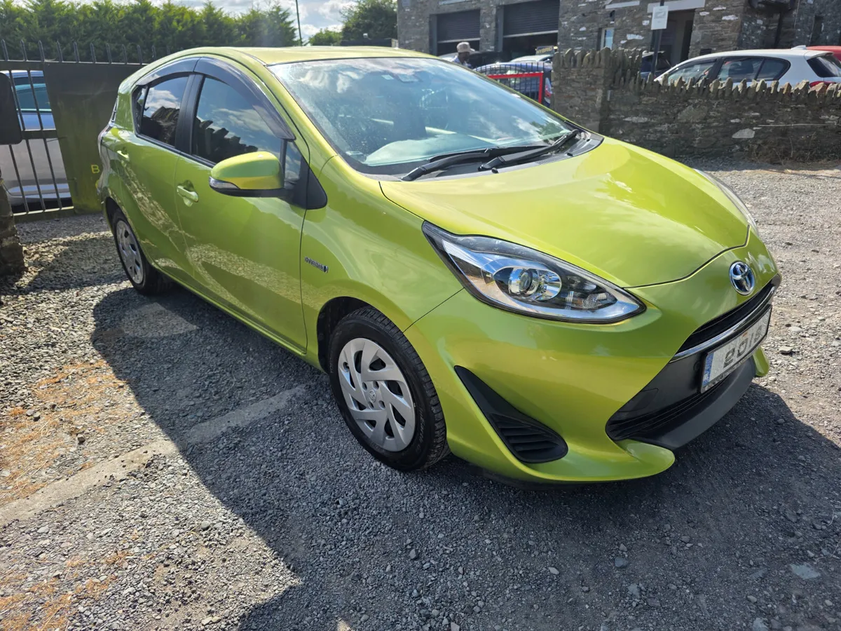 Toyota Aqua 2018 - Image 2