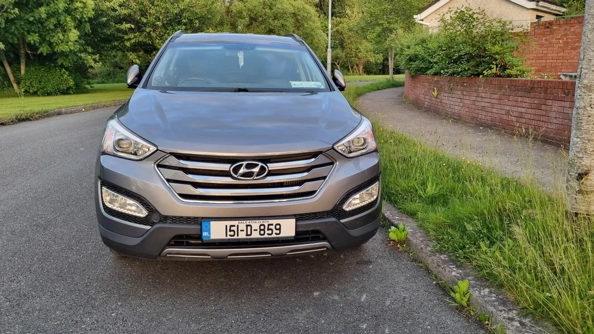 Hyundai Santa Fe 4wd 7 seats automatic - Image 1