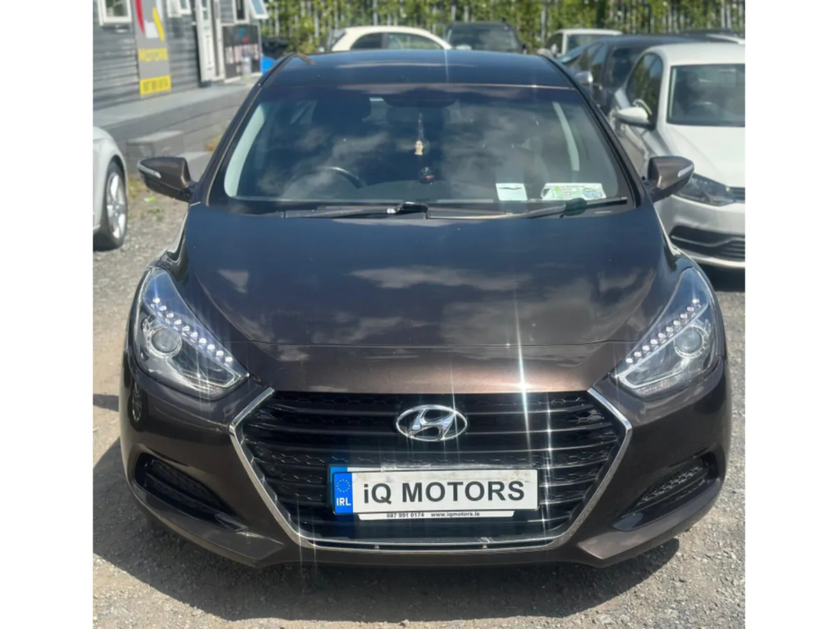 Hyundai i40 COMFORT 4DR - Image 2