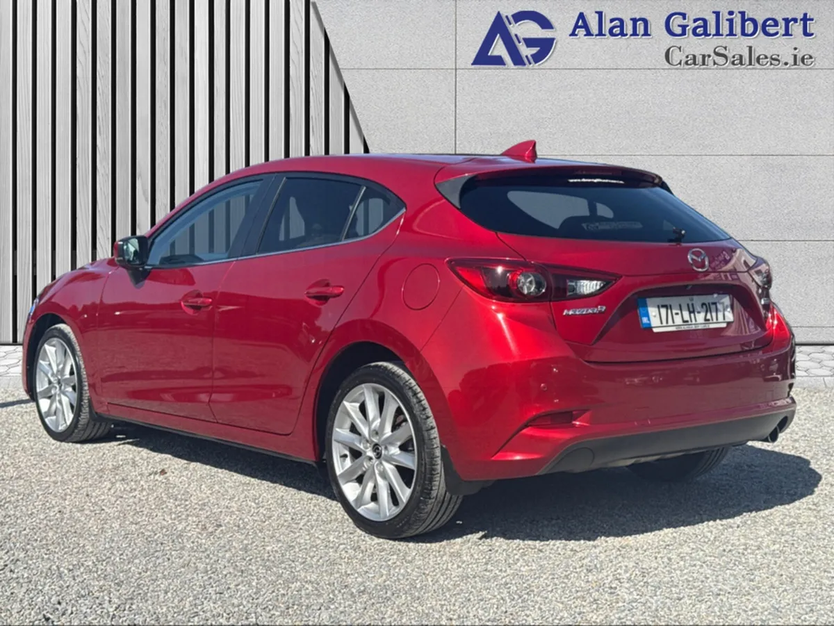 Mazda Mazda3 1.5 DIESEL GT TOP SPEC FULL LEATHER € - Image 2