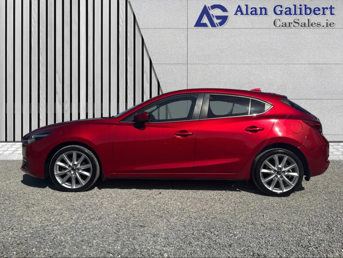 Mazda Mazda3 1.5 DIESEL GT TOP SPEC FULL LEATHER € - Image 4