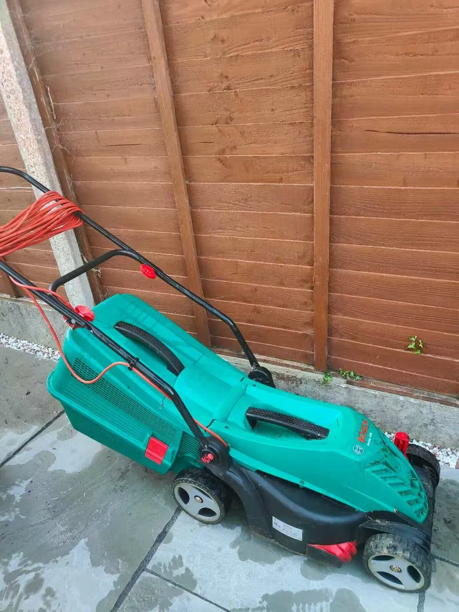 Lawnmower Bosch - Image 1