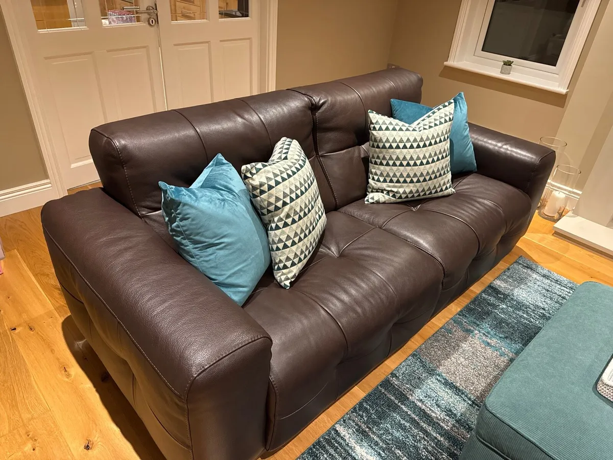 2 x beautiful 3 seater Italian Leather sofas - Image 1