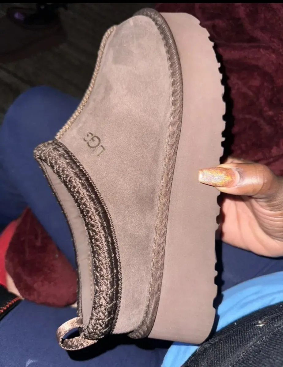Ugg boots - Image 1