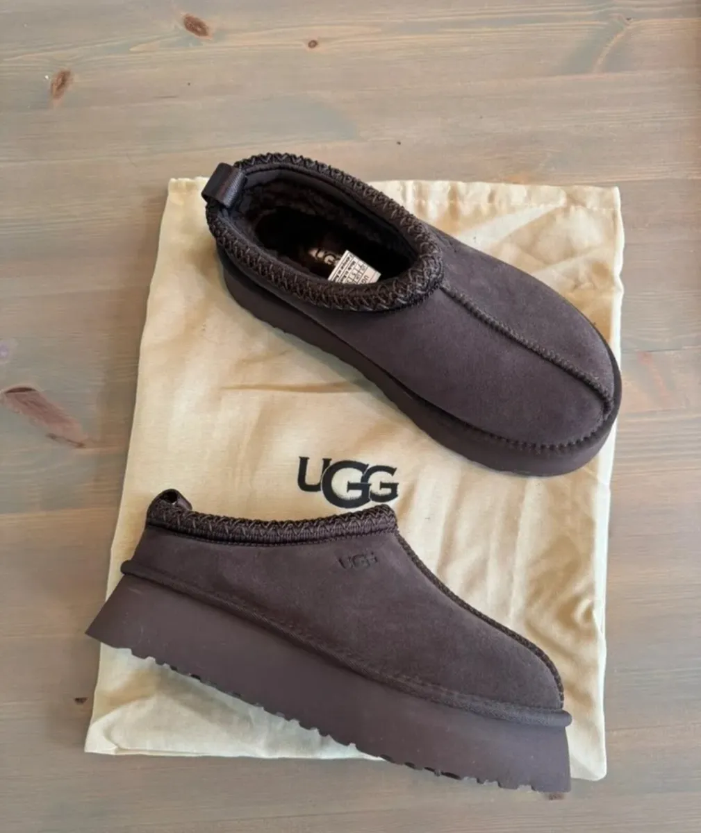 Ugg boots - Image 1