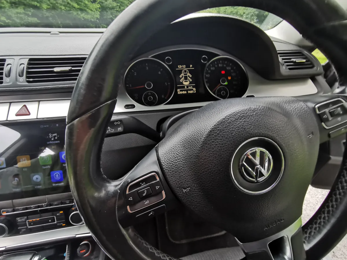 Volkswagen Passat 2009 - Image 4