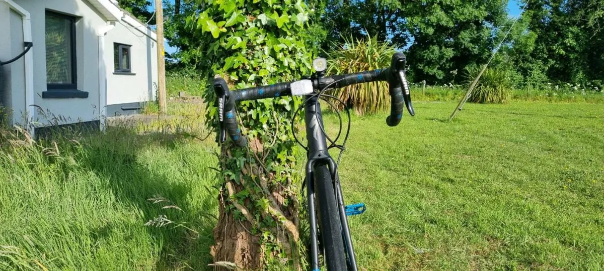 Road bike - Image 2