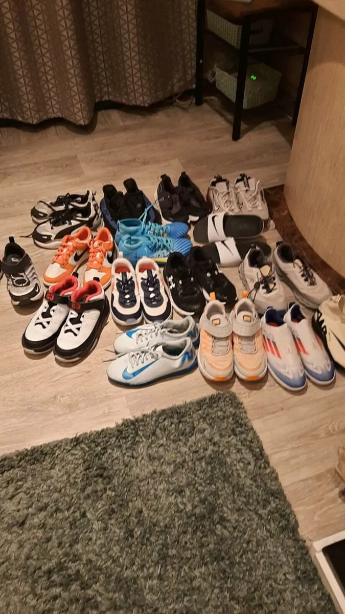 Boys trainers - Image 2