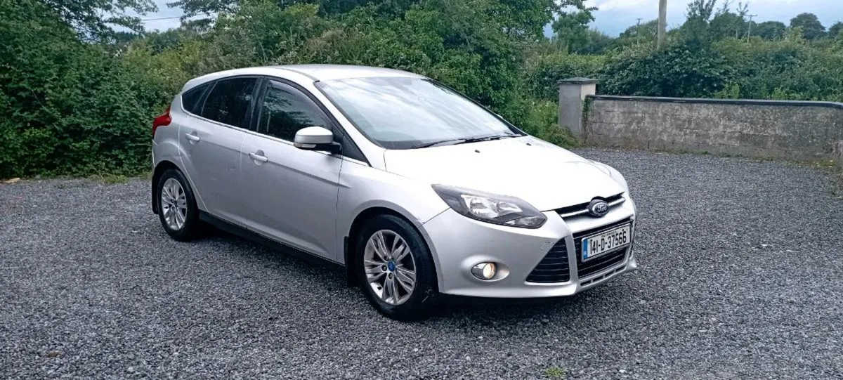 2014 Ford Focus Titanium Navigator - Image 2