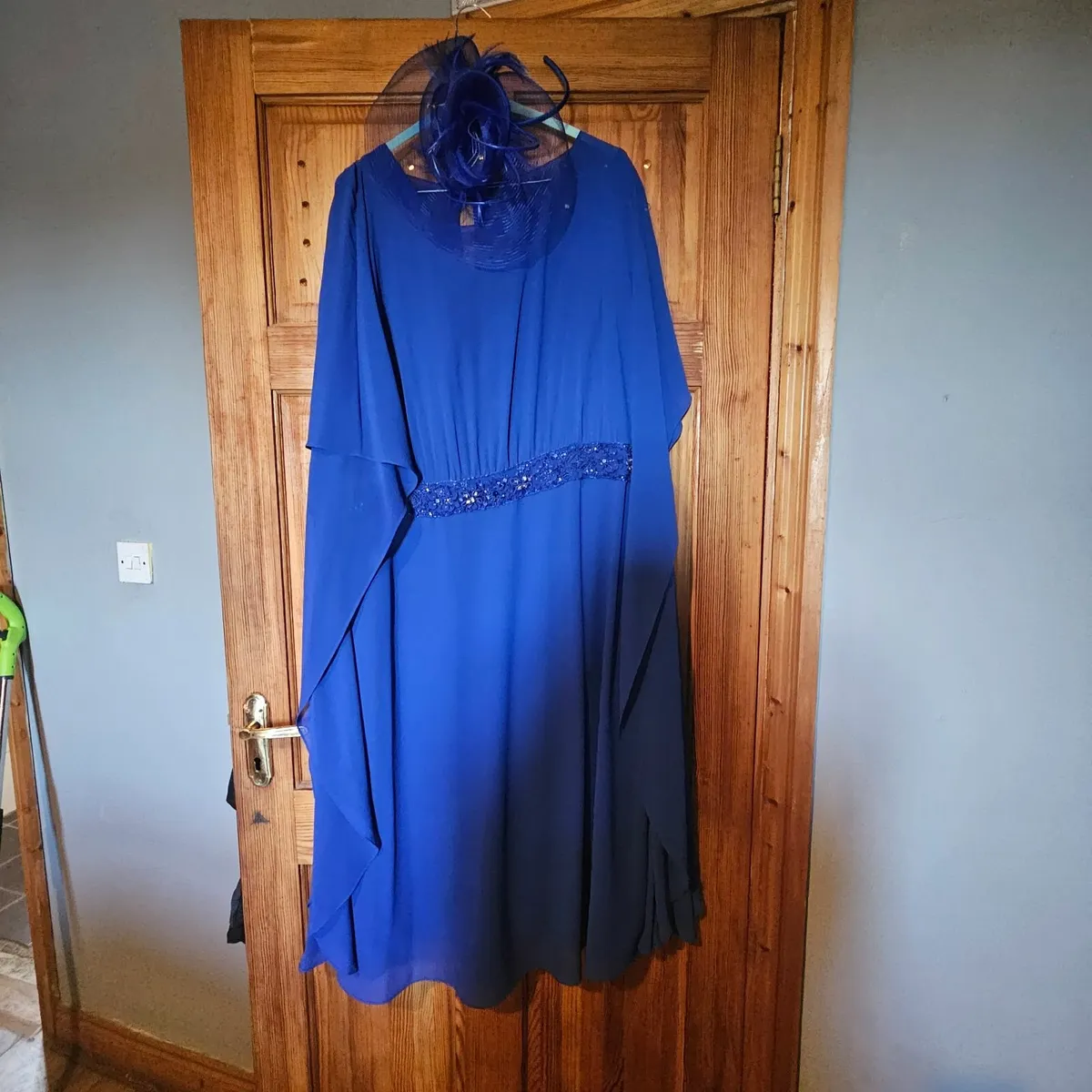 Mother of the bride outfit - Image 3