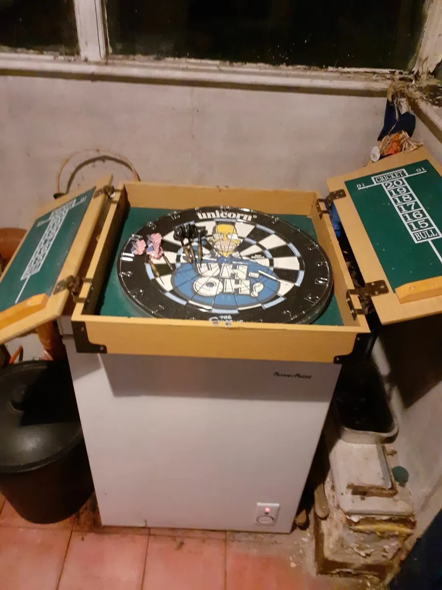 Unicorn Dartboard with scoreboard - Image 1