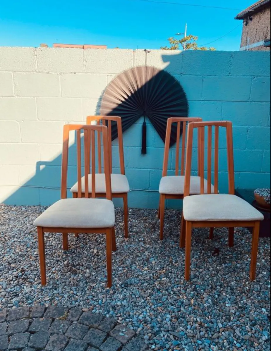 Mid Century Dining Chairs x 4 - Image 1