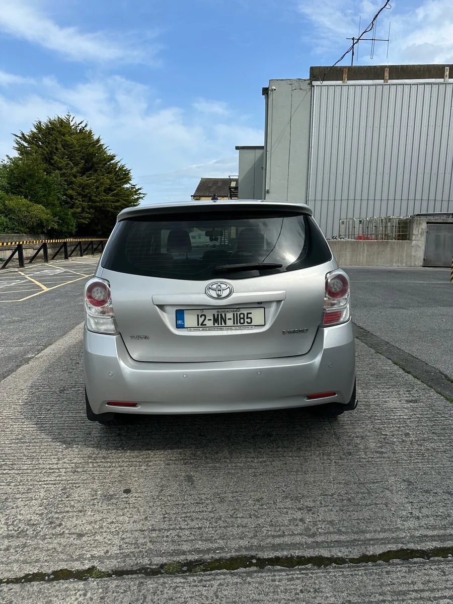 Toyota verso 2.0 Diesel - Image 2