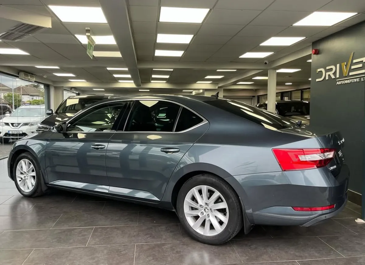 Skoda Superb 2021 1.4 Hybrid  Style - Image 2