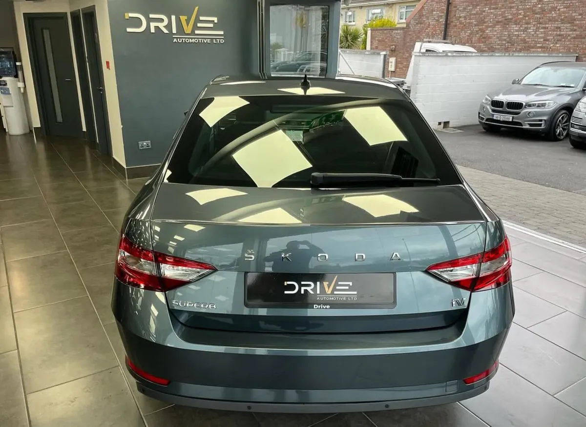 Skoda Superb 2021 1.4 Hybrid  Style - Image 4