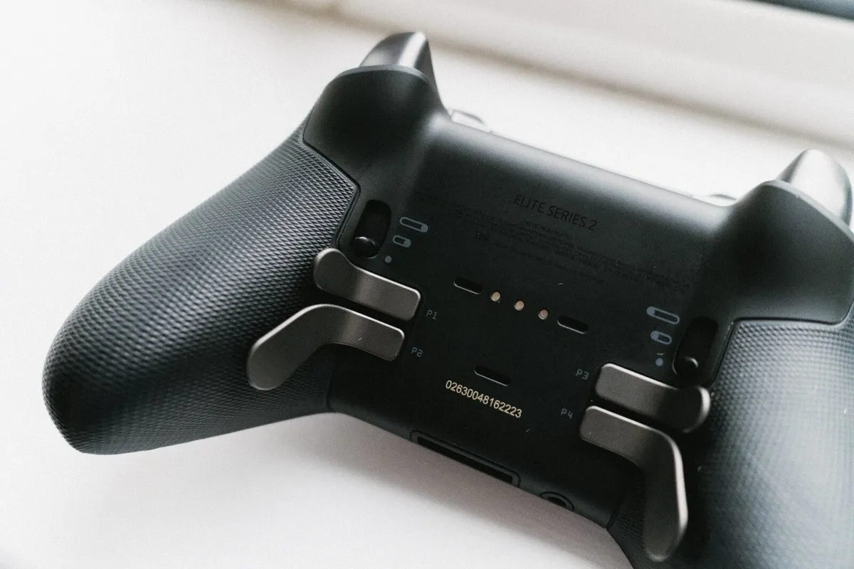Xbox Elite 2 controller - Image 4